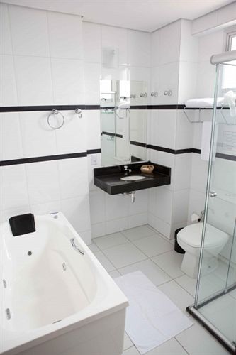 Hotel Serras 4*